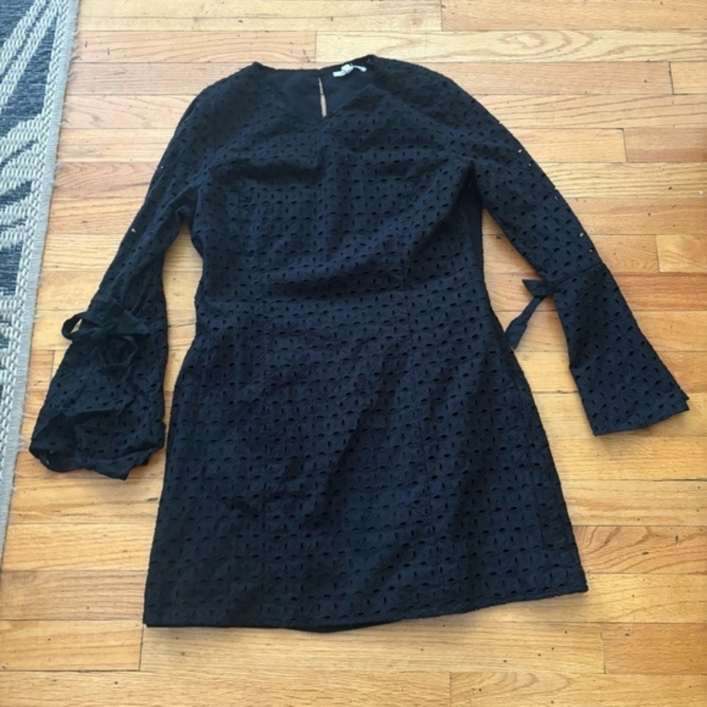 Avec Les Filles Black Eyelet Bell Sleeve Dress Size Large